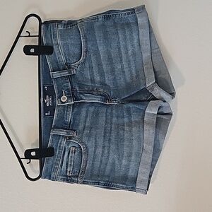 Low-rose short 3" soft stretch shorts